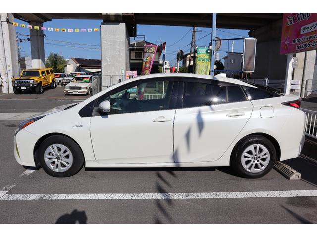 プリウス Ｓ　メモリーナビ　フルセグＴＶ　ＤＶＤ　Ｂｌｕｅｔｏｏｔｈ　ドラレコ　バックカメラ　ＥＴＣ　プリクラッシュ　クルコン　レーンキーピング　クリアランスソナー　電光プレート　Ｔチェーン式　車検令和９年９月（5枚目）