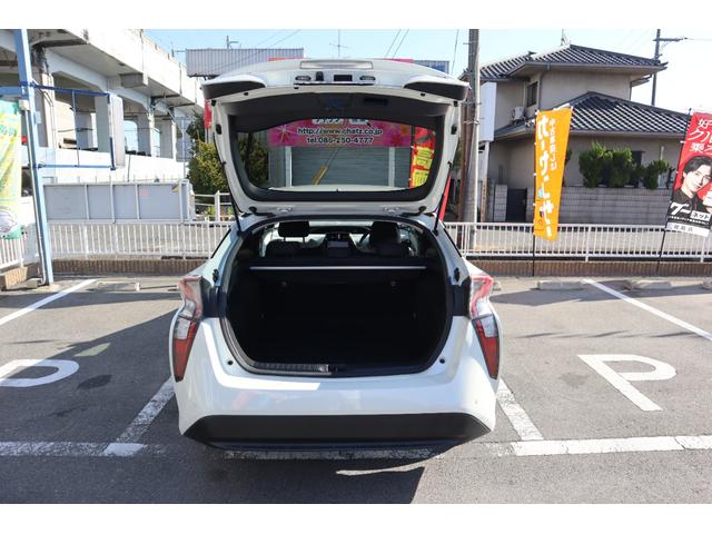 プリウス Ｓ　メモリーナビ　フルセグＴＶ　ＤＶＤ　Ｂｌｕｅｔｏｏｔｈ　ドラレコ　バックカメラ　ＥＴＣ　プリクラッシュ　クルコン　レーンキーピング　クリアランスソナー　電光プレート　Ｔチェーン式　車検令和９年９月（9枚目）