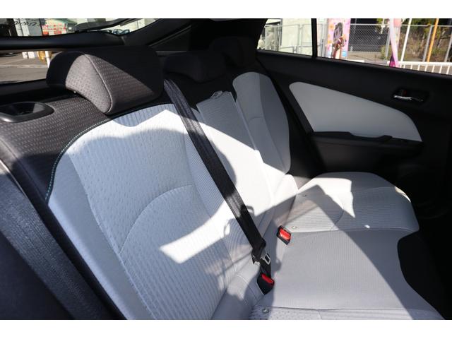 プリウス Ｓ　メモリーナビ　フルセグＴＶ　ＤＶＤ　Ｂｌｕｅｔｏｏｔｈ　ドラレコ　バックカメラ　ＥＴＣ　プリクラッシュ　クルコン　レーンキーピング　クリアランスソナー　電光プレート　Ｔチェーン式　車検令和９年９月（11枚目）