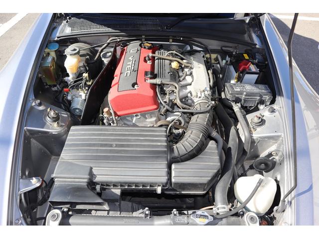 Ｓ２０００ ベースグレード　６ＭＴ　ＶＴＥＣ　電動オープン幌　ディスプレイオーディオ　Ｂｌｏｕｅｔｏｏｔｈ　ＥＴＣ　ブラックハーフレザーシート　ＨＩＤライト　キーレス　純正１６インチＡＷ　エアコン　タイミングチェーン式（24枚目）