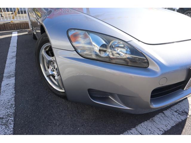 Ｓ２０００ ベースグレード　６ＭＴ　ＶＴＥＣ　電動オープン幌　ディスプレイオーディオ　Ｂｌｏｕｅｔｏｏｔｈ　ＥＴＣ　ブラックハーフレザーシート　ＨＩＤライト　キーレス　純正１６インチＡＷ　エアコン　タイミングチェーン式（25枚目）