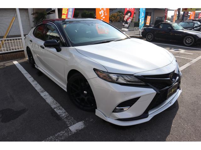 カムリ ＷＳ　ＴＯＭ’Ｓ仕様　エアロパーツ　外トランクスポイラー　外品１９ＡＷ　ＢＬＩＴＺ車高調　パノラマルーフ　黒半革　Ｐシート　ＥＴＣ　ＡＬＰＩＮＥ９インチナビ　フルセグ　ＤＶＤ　バックカメラ　記録簿　クルコン（3枚目）