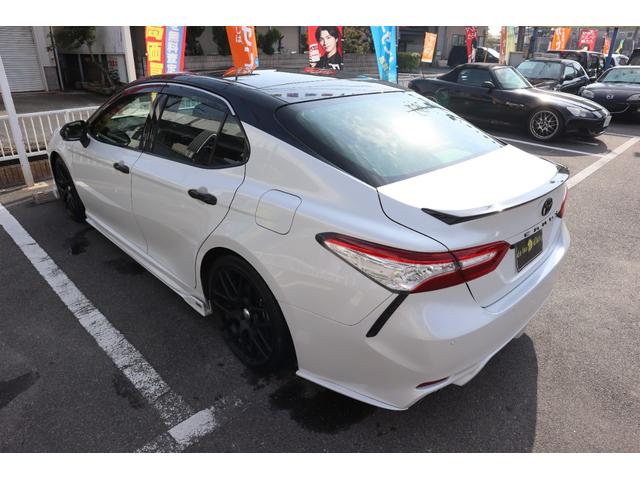 カムリ ＷＳ　ＴＯＭ’Ｓ仕様　エアロパーツ　外トランクスポイラー　外品１９ＡＷ　ＢＬＩＴＺ車高調　パノラマルーフ　黒半革　Ｐシート　ＥＴＣ　ＡＬＰＩＮＥ９インチナビ　フルセグ　ＤＶＤ　バックカメラ　記録簿　クルコン（6枚目）