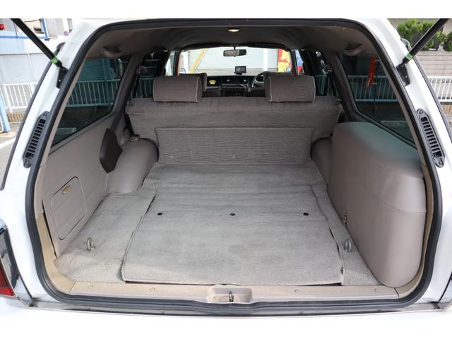 クラウンステーションワゴン スーパーデラックス　１Ｇエンジン　ベンチシート　コラム４ＭＴ　８人乗り　３列シート　ポータブルナビ　外品オーディオ　外品１４インチＡＷ　外品ショック　ＥＴＣ　キーレス　タイミングベルト交換済み　エアコン　ＰＳ　ＰＷ（10枚目）