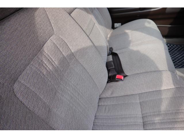 クラウンステーションワゴン スーパーデラックス　１Ｇエンジン　ベンチシート　コラム４ＭＴ　８人乗り　３列シート　ポータブルナビ　外品オーディオ　外品１４インチＡＷ　外品ショック　ＥＴＣ　キーレス　タイミングベルト交換済み　エアコン　ＰＳ　ＰＷ（12枚目）