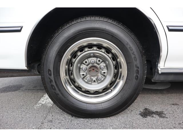 クラウンステーションワゴン スーパーデラックス　１Ｇエンジン　ベンチシート　コラム４ＭＴ　８人乗り　３列シート　ポータブルナビ　外品オーディオ　外品１４インチＡＷ　外品ショック　ＥＴＣ　キーレス　タイミングベルト交換済み　エアコン　ＰＳ　ＰＷ（22枚目）