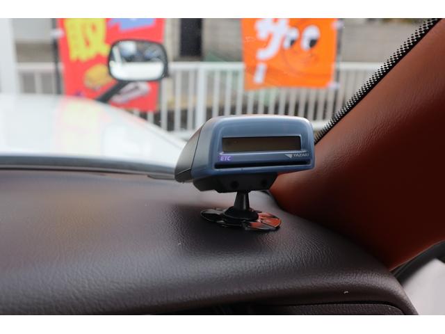 クラウンステーションワゴン スーパーデラックス　１Ｇエンジン　ベンチシート　コラム４ＭＴ　８人乗り　３列シート　ポータブルナビ　外品オーディオ　外品１４インチＡＷ　外品ショック　ＥＴＣ　キーレス　タイミングベルト交換済み　エアコン　ＰＳ　ＰＷ（38枚目）