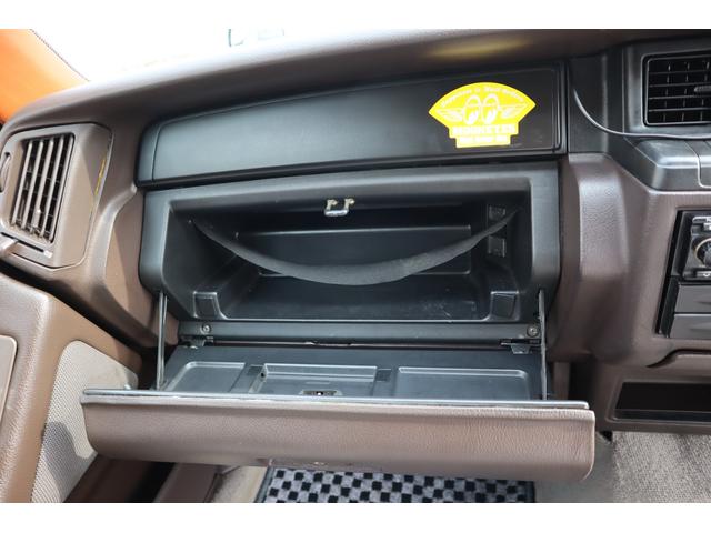 クラウンステーションワゴン スーパーデラックス　１Ｇエンジン　ベンチシート　コラム４ＭＴ　８人乗り　３列シート　ポータブルナビ　外品オーディオ　外品１４インチＡＷ　外品ショック　ＥＴＣ　キーレス　タイミングベルト交換済み　エアコン　ＰＳ　ＰＷ（39枚目）