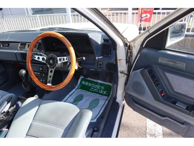 ソアラ ２．０ＧＴ　実走行５２０００ｋｍ　載せ替え５ＭＴ（動力伝達装置公認済）　エアロ　１４インチ復刻ロンシャン８Ｊアルミ　Ｆワンオフ車高調　昭和ＧＰマフラー　外品ハンドル　オートエアコン　ＰＳ　ＰＷ　車検Ｒ９．６まで（12枚目）