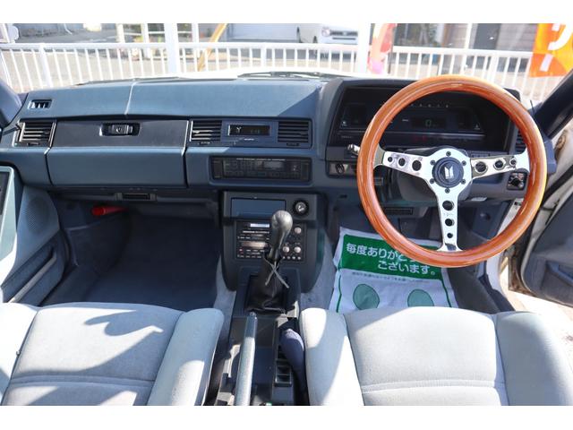 ソアラ ２．０ＧＴ　実走行５２０００ｋｍ　載せ替え５ＭＴ（動力伝達装置公認済）　エアロ　１４インチ復刻ロンシャン８Ｊアルミ　Ｆワンオフ車高調　昭和ＧＰマフラー　外品ハンドル　オートエアコン　ＰＳ　ＰＷ　車検Ｒ９．６まで（14枚目）