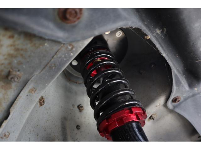 ソアラ ２．０ＧＴ　実走行５２０００ｋｍ　載せ替え５ＭＴ（動力伝達装置公認済）　エアロ　１４インチ復刻ロンシャン８Ｊアルミ　Ｆワンオフ車高調　昭和ＧＰマフラー　外品ハンドル　オートエアコン　ＰＳ　ＰＷ　車検Ｒ９．６まで（25枚目）