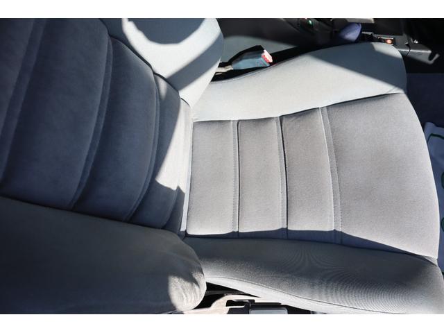 ソアラ ２．０ＧＴ　実走行５２０００ｋｍ　載せ替え５ＭＴ（動力伝達装置公認済）　エアロ　１４インチ復刻ロンシャン８Ｊアルミ　Ｆワンオフ車高調　昭和ＧＰマフラー　外品ハンドル　オートエアコン　ＰＳ　ＰＷ　車検Ｒ９．６まで（38枚目）