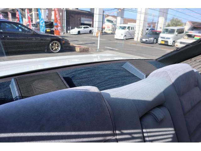 ソアラ ２．０ＧＴ　実走行５２０００ｋｍ　載せ替え５ＭＴ（動力伝達装置公認済）　エアロ　１４インチ復刻ロンシャン８Ｊアルミ　Ｆワンオフ車高調　昭和ＧＰマフラー　外品ハンドル　オートエアコン　ＰＳ　ＰＷ　車検Ｒ９．６まで（39枚目）