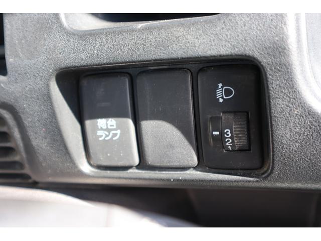 アクティトラック ＳＤＸ　ワンオーナー　５ＭＴ　実走行５１０００ｋｍ　三方開　荷台ランプ　エアコン　パワステ　エアバック　純正１２インチＡＷ（32枚目）