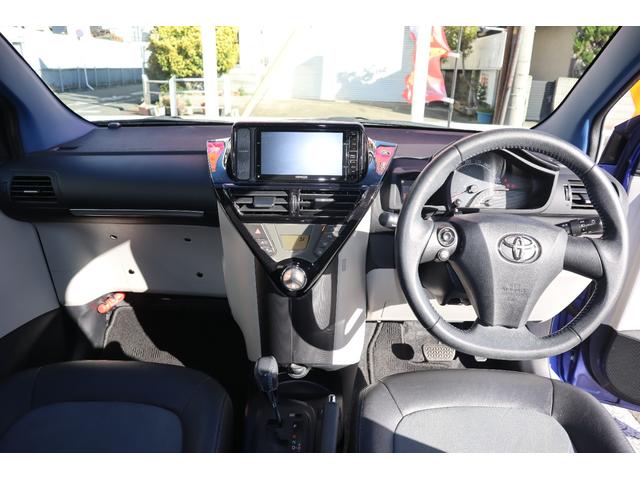 iQ 130G レザーパッケージ・グランブルー KENWOODナビ DVD Bluetooth フルセグTV ハーフレザーシート ドラレコ フォグライト 純正マフラー ESC AUTOエアコン 純16インチAW オートライト キーレス Tチェーン式(12枚目)