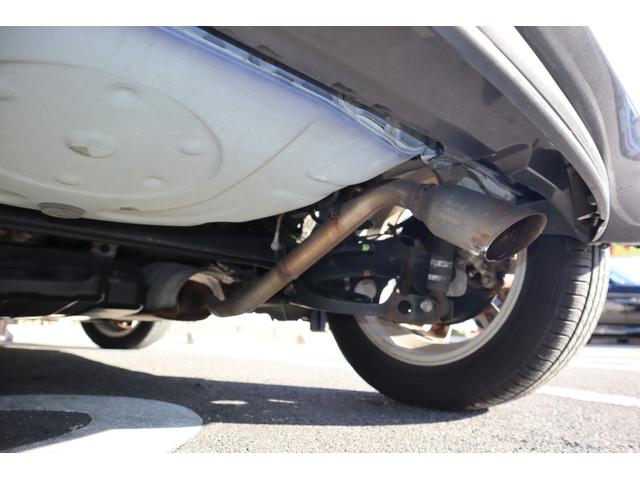 iQ 130G レザーパッケージ・グランブルー KENWOODナビ DVD Bluetooth フルセグTV ハーフレザーシート ドラレコ フォグライト 純正マフラー ESC AUTOエアコン 純16インチAW オートライト キーレス Tチェーン式(17枚目)