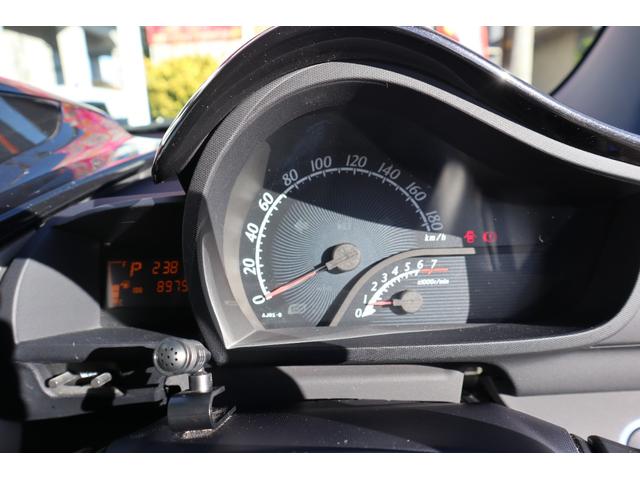 iQ 130G レザーパッケージ・グランブルー KENWOODナビ DVD Bluetooth フルセグTV ハーフレザーシート ドラレコ フォグライト 純正マフラー ESC AUTOエアコン 純16インチAW オートライト キーレス Tチェーン式(25枚目)