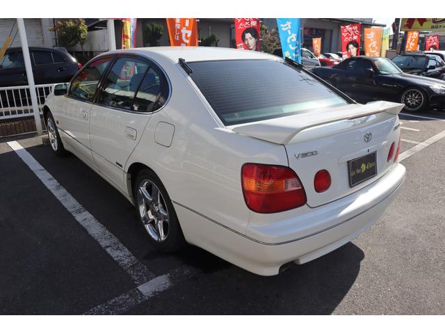 アリスト Ｖ３００ベルテックスエディション　ワンオーナー　実走行６５０００ｋｍ　ツインターボ　外品ロックフォードフォズゲートスピーカー・ウーファー　純正アルミ　クルコン　キーレス　パワーシート　ＣＤ再生　エアコン　オートライト　フォグライト（6枚目）