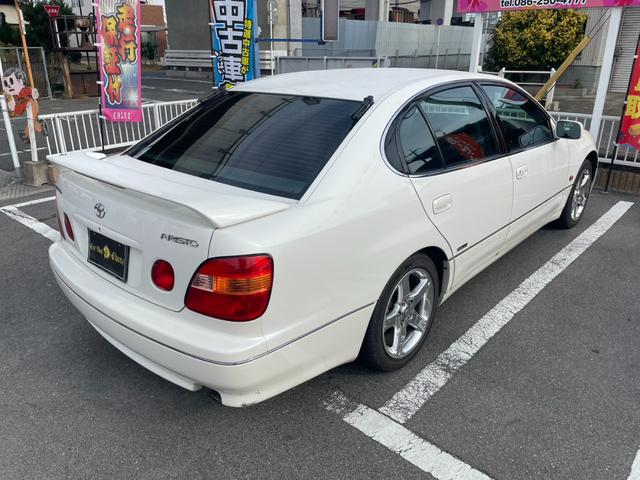 アリスト Ｖ３００ベルテックスエディション　ワンオーナー　実走行６５０００ｋｍ　ツインターボ　外品ロックフォードフォズゲートスピーカー・ウーファー　純正アルミ　クルコン　キーレス　パワーシート　ＣＤ再生　エアコン　オートライト　フォグライト（7枚目）