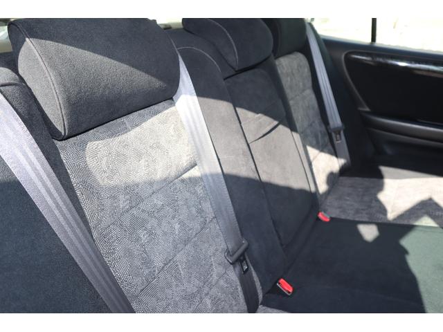 アリスト Ｖ３００ベルテックスエディション　ワンオーナー　実走行６５０００ｋｍ　ツインターボ　外品ロックフォードフォズゲートスピーカー・ウーファー　純正アルミ　クルコン　キーレス　パワーシート　ＣＤ再生　エアコン　オートライト　フォグライト（11枚目）