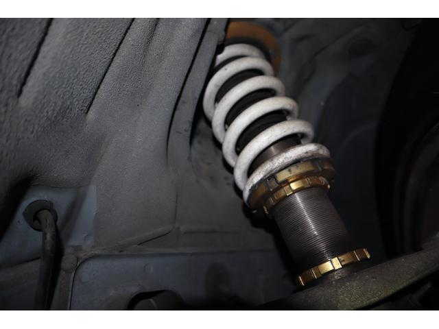 ���X�ł͐����ɁA�O�������H��ɓ_���E�������o���Ă��܂��B�n��ōł��M���ł���d�����ł��鏊�ł��I�X�Ɍ����Ȃ鑖�s�e�X�g�I���S�E���S���e�[�}�ɔ[�Ԃ�����܂ŋC�����悭���^�т��܂��I���X�ɂ��C����������