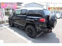 ＦＪクルーザー ブラックカラーパッケージ　４ＷＤ　外品Ｆグリル　Ｆバンパーガード　オバフェン　外品２０ＡＷ　外品ＬＥＤヘッドライト　チューブステップ　Ｒヒッチメンバー　背面タイヤ　クリアランスソナー　観音開き　ナビ　バックカメラ　Ｔチェーン式（6枚目）