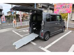 このお車は過去に修復歴が有ります。修復場所は（右前）です。しかし写真の通り、きちんと直しています♪ので走行には問題は有りません。修復は（小）ですので御安心下さい♪ 5