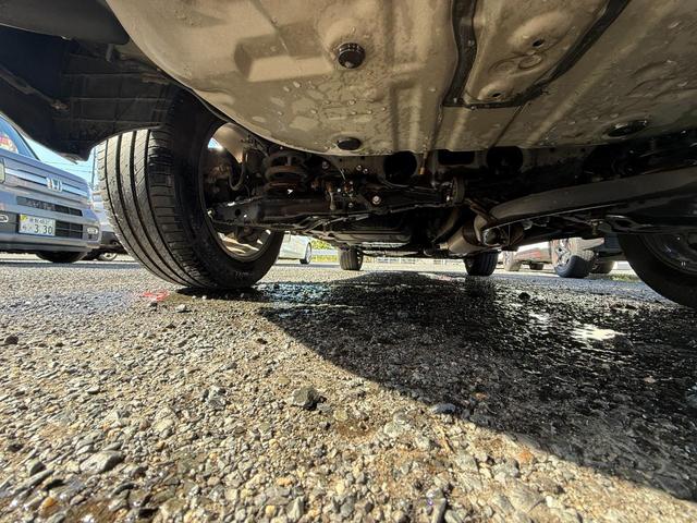 ハリアー プレミアム　／自社下取直売車／電動開閉サンルーフ／禁煙ワンオーナー車／衝突被害軽減ブレーキ／電動リアゲート／レザー調シート／電動シート／ナビＴＶ／バックカメラ／Ｂｌｕｅｔｏｏｔｈ／ＥＴＣ／非降雪エリアワンオーナー（39枚目）