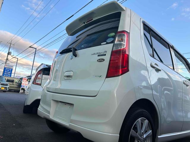 ワゴンＲ ＦＸリミテッド　ＥＴＣ　ナビ　ＴＶ　スマートキー　アイドリングストップ　電動格納ミラー　ベンチシート　ＣＶＴ　盗難防止システム　ＡＢＳ　ＣＤ　ＵＳＢ　アルミホイール　衝突安全ボディ　エアコン　パワーステアリング（15枚目）