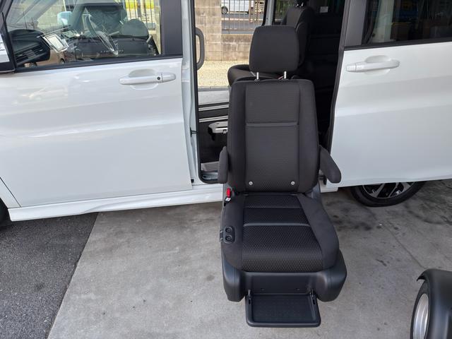 ステップワゴンスパーダ スパーダ ホンダセンシング ワンオーナー禁煙車 サイドリフトアップシート フロアマット新品 7人乗り 純正エンジンスターターリフトアップシートリモコン(32枚目)