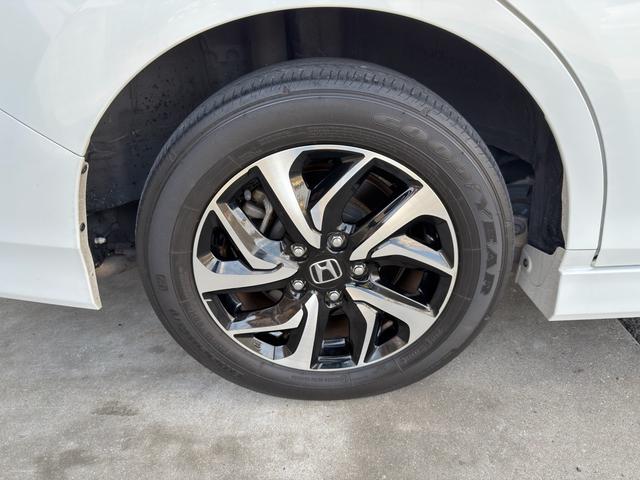 ステップワゴンスパーダ スパーダ ホンダセンシング ワンオーナー禁煙車 サイドリフトアップシート フロアマット新品 7人乗り 純正エンジンスターターリフトアップシートリモコン(36枚目)