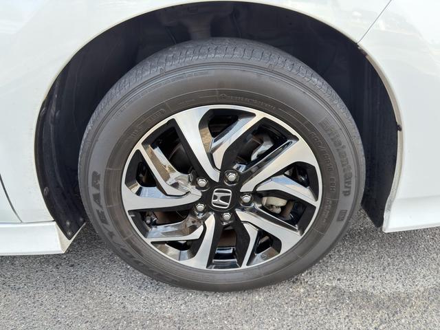 ステップワゴンスパーダ スパーダ ホンダセンシング ワンオーナー禁煙車 サイドリフトアップシート フロアマット新品 7人乗り 純正エンジンスターターリフトアップシートリモコン(37枚目)