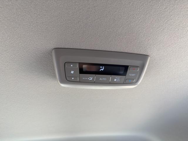 ステップワゴンスパーダ スパーダ ホンダセンシング ワンオーナー禁煙車 サイドリフトアップシート フロアマット新品 7人乗り 純正エンジンスターターリフトアップシートリモコン(41枚目)