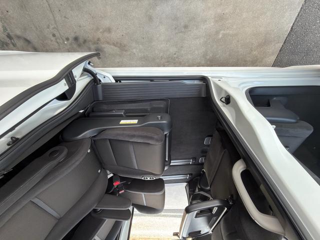 ステップワゴンスパーダ スパーダ ホンダセンシング ワンオーナー禁煙車 サイドリフトアップシート フロアマット新品 7人乗り 純正エンジンスターターリフトアップシートリモコン(43枚目)