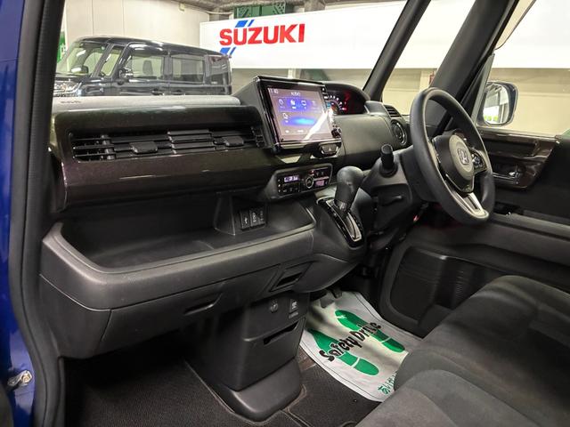 N-BOXカスタム G・Lホンダセンシング 純正ナビ バックカメラ ETC 片側電動スライドドア 衝突被害軽減ブレーキ レーンキープアシスト 横滑り防止装置 プッシュスタート LEDヘッドライト オートエアコン シートヒーター(17枚目)