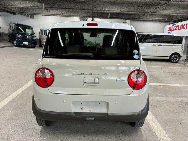 アルトラパン モード　全方位モニター付純正ナビ　衝突被害軽減ブレーキ　パーキングセンサー　レーンキープアシスト　横滑り防止装置　アイドリングストップ　プッシュスタート　ＨＩＤヘッドライト　オートエアコン　シートヒーター（9枚目）