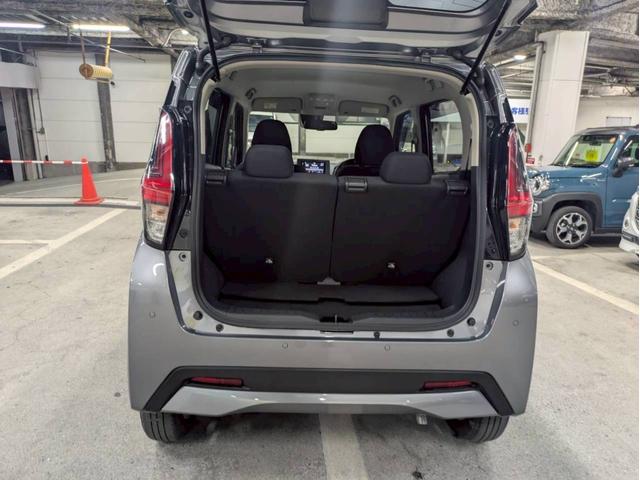 デイズ ハイウェイスター X ディスプレイオーディオ アラウンドビューモニター エマージェンシーブレーキ 車線逸脱警報装置 ハイビームアシスト ベンチシート バックカメラ スマートキー 盗難防止装置(9枚目)