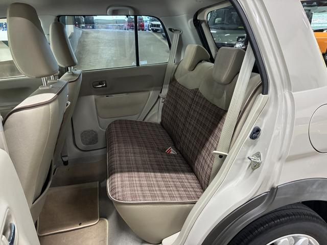 アルトラパン Ｘ　社外ナビ　バックカメラ　ＥＴＣ　衝突被害軽減ブレーキ　横滑り防止装置　アイドリングストップ　プッシュスタート　スマートキー　ＨＩＤヘッドライト　オートエアコン　シートヒーター　電動格納ドアミラー（19枚目）