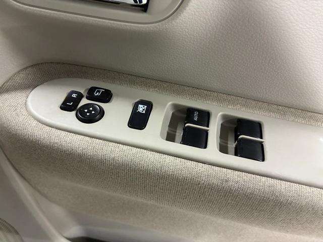 アルトラパン Ｘ　社外ナビ　バックカメラ　ＥＴＣ　衝突被害軽減ブレーキ　横滑り防止装置　アイドリングストップ　プッシュスタート　スマートキー　ＨＩＤヘッドライト　オートエアコン　シートヒーター　電動格納ドアミラー（20枚目）