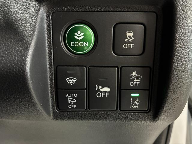 【運転サポート装備】　ブレーキをアシストする機能や横滑り防止機能などのサポート装備も充実してます！