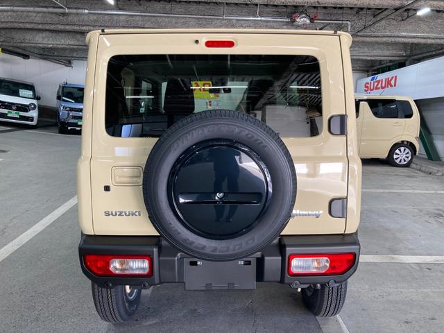 ジムニー ＸＣ　届出済未使用車　衝突被害軽減ブレーキ　レーンキープアシスト　横滑り防止装置　パーキングセンサー　ヒルディセントコントロール　プッシュスタート　ＬＥＤヘッドライト　オートエアコン　シートヒーター（9枚目）