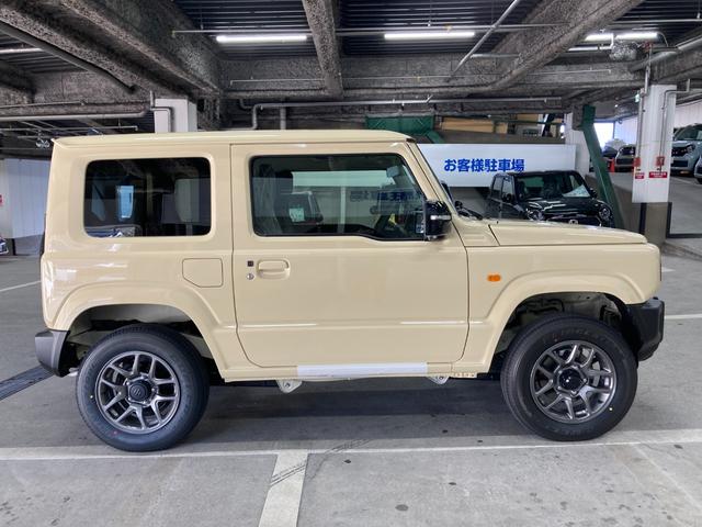 ジムニー ＸＣ　届出済未使用車　衝突被害軽減ブレーキ　レーンキープアシスト　横滑り防止装置　パーキングセンサー　ヒルディセントコントロール　プッシュスタート　ＬＥＤヘッドライト　オートエアコン　シートヒーター（12枚目）