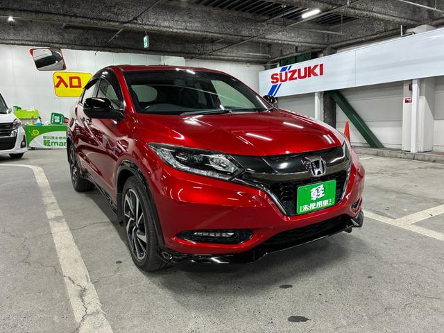 ヴェゼル ハイブリッドＲＳ・ホンダセンシング　純正ナビ　バックカメラ　ＥＴＣ　衝突被害軽減ブレーキ　レーンキープアシスト　横滑り防止装置　プッシュスタート　オートライト　オートエアコン　シートヒーター　電子パーキングブレーキ　電動格納ドアミラー（10枚目）