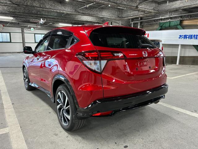 ヴェゼル ハイブリッドＲＳ・ホンダセンシング　純正ナビ　バックカメラ　ＥＴＣ　衝突被害軽減ブレーキ　レーンキープアシスト　横滑り防止装置　プッシュスタート　オートライト　オートエアコン　シートヒーター　電子パーキングブレーキ　電動格納ドアミラー（15枚目）