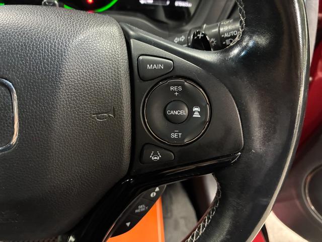 ヴェゼル ハイブリッドＲＳ・ホンダセンシング　純正ナビ　バックカメラ　ＥＴＣ　衝突被害軽減ブレーキ　レーンキープアシスト　横滑り防止装置　プッシュスタート　オートライト　オートエアコン　シートヒーター　電子パーキングブレーキ　電動格納ドアミラー（24枚目）