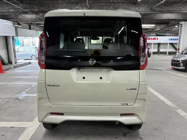 ルークス Ｘ　全方位モニター付純正ナビ　ドラレコ　両側電動スライドドア　ハンズフリーオートスライド　衝突被害軽減ブレーキ　レーンキープアシスト　パーキングセンサー　プッシュスタート　オートライト　オートエアコン（9枚目）