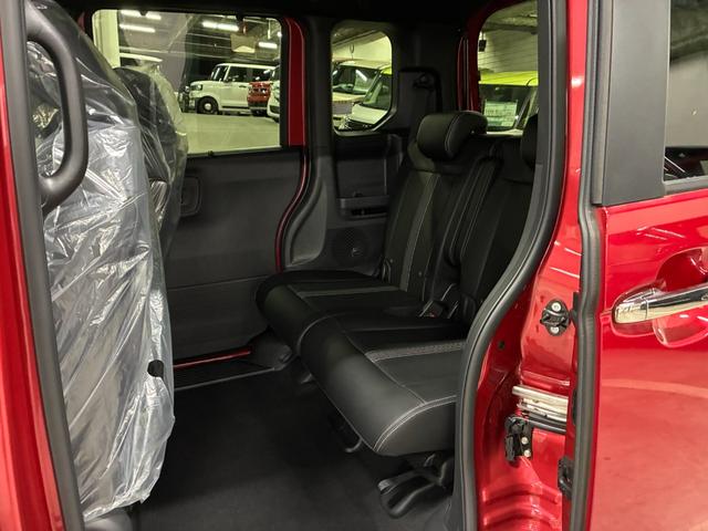 Ｎ－ＢＯＸカスタム コーディネートスタイル　届出済未使用車　両側電動スライドドア　アダプティブクルーズコントロール　車線逸脱警報装置　横滑り防止装置　クリアランスソナー　オートエアコン　ＬＥＤヘッドランプ　プッシュスタート（19枚目）