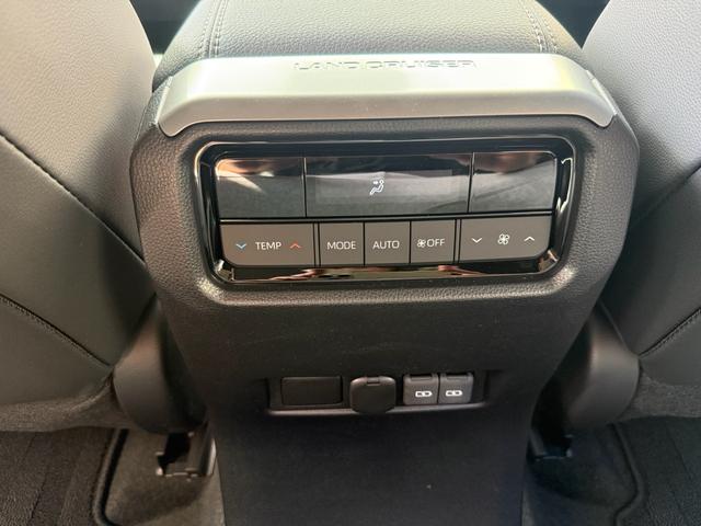 ランドクルーザー250 VX シグネチャーイルミ 丸目LEDヘッドライト トヨタチームメイトアドバンストドライブ ムーンルーフ デジタルインナーミラー パノラミックビューモニター(20枚目)