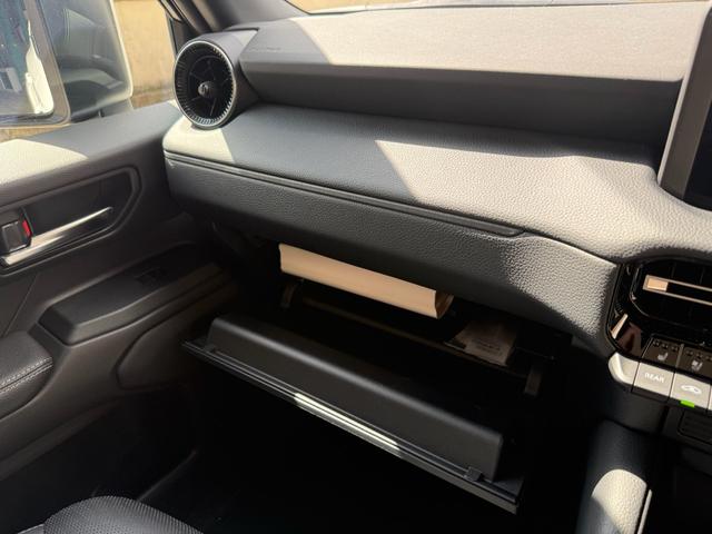 ランドクルーザー250 VX シグネチャーイルミ 丸目LEDヘッドライト トヨタチームメイトアドバンストドライブ ムーンルーフ デジタルインナーミラー パノラミックビューモニター(27枚目)