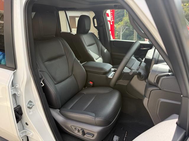 ランドクルーザー250 VX シグネチャーイルミ 丸目LEDヘッドライト トヨタチームメイトアドバンストドライブ ムーンルーフ デジタルインナーミラー パノラミックビューモニター(30枚目)